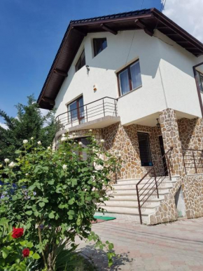 Отель BigCitty Rooms and Apartments   Клуй-Напока